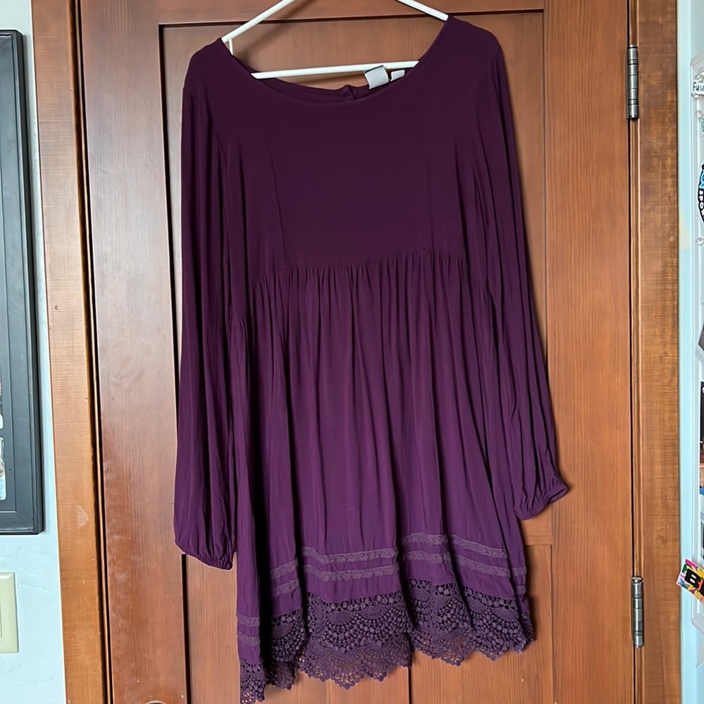 ROXY Long Sleeve Maroon/Purple Button Back Dress, size Large.